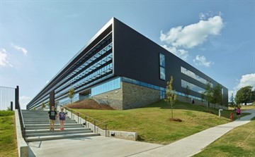 Fayetteville High School, 2016 Metal Architecture Design Awards, Renovations and Retrofit