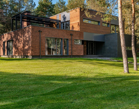 Marvelous Metals Meet Masonry