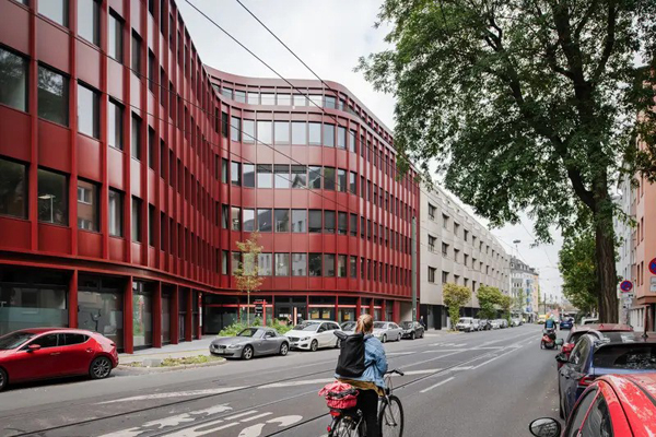 Striking Steel Facade Elevates German Office Space