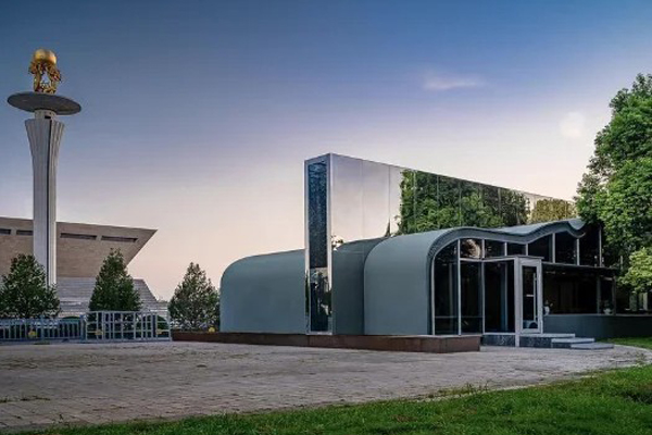 This Steel-clad Cafe Will Make You Rethink Mountainside Architecture