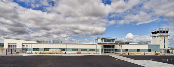 Insulated Metal Panels Elevate the<br/>Large-scale Design of a California Airport Facility