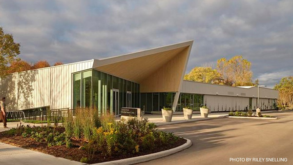 Metal cladding shapes a honey bee research facility