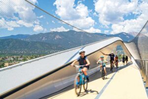 Robust bridges that share a compelling commonality.