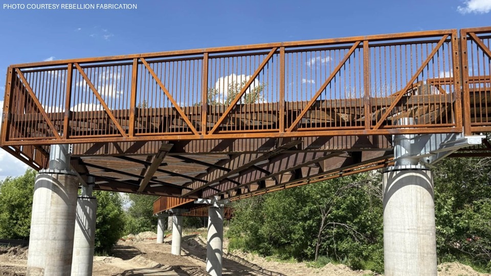 Treetop walk steel platform